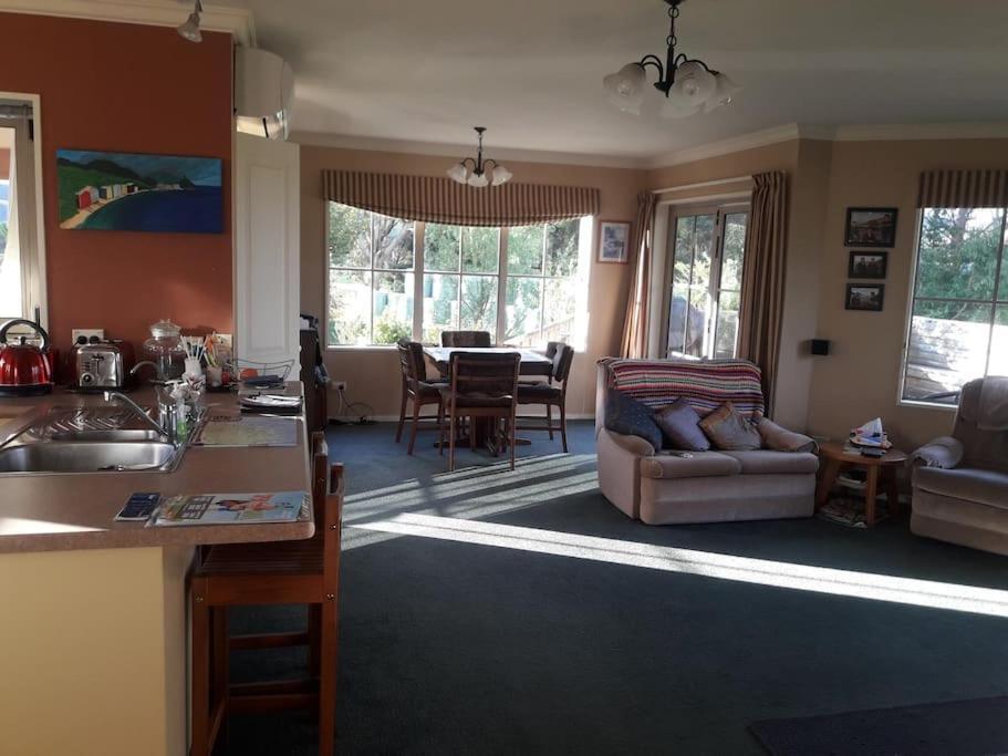 דירות Papatowai Tram Track Retreat מראה חיצוני תמונה